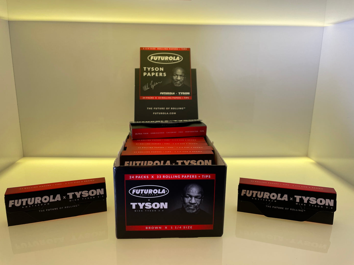 Futurola | Tyson 2.0 Unbleached 1 1/4 Size + Tips Rolling Papers