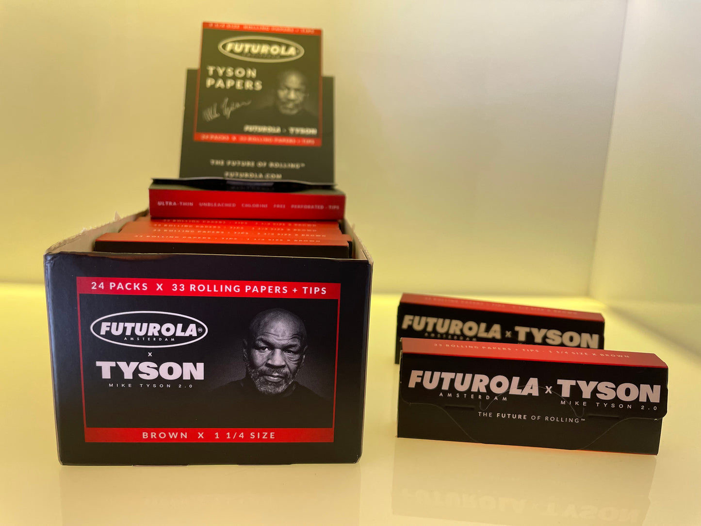 Futurola | Tyson 2.0 Unbleached 1 1/4 Size + Tips Rolling Papers